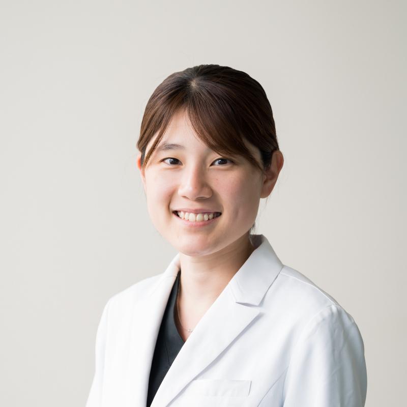 上村綾菜医師の顔写真